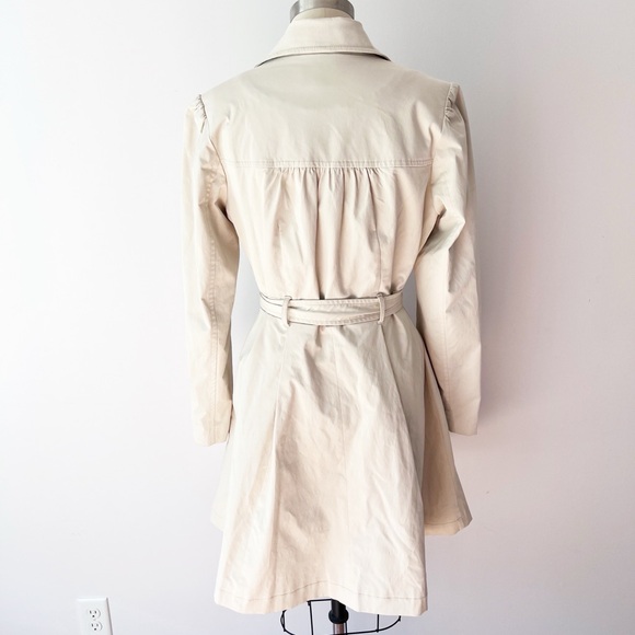 Cynthia Rowley Cream Trench Coat - Picture 3 of 9